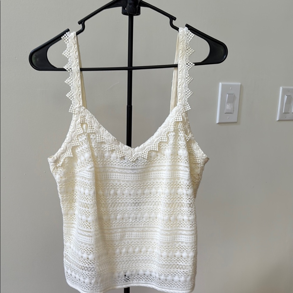 Jessica Simpson Cream Cropped Lace Camisole
